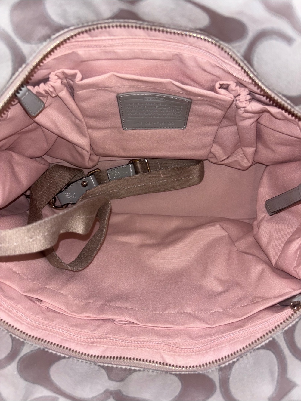 Coach F19422 Gray Signature Multifunctional Travel Tote with Metallic Accent - Picture 11 of 17